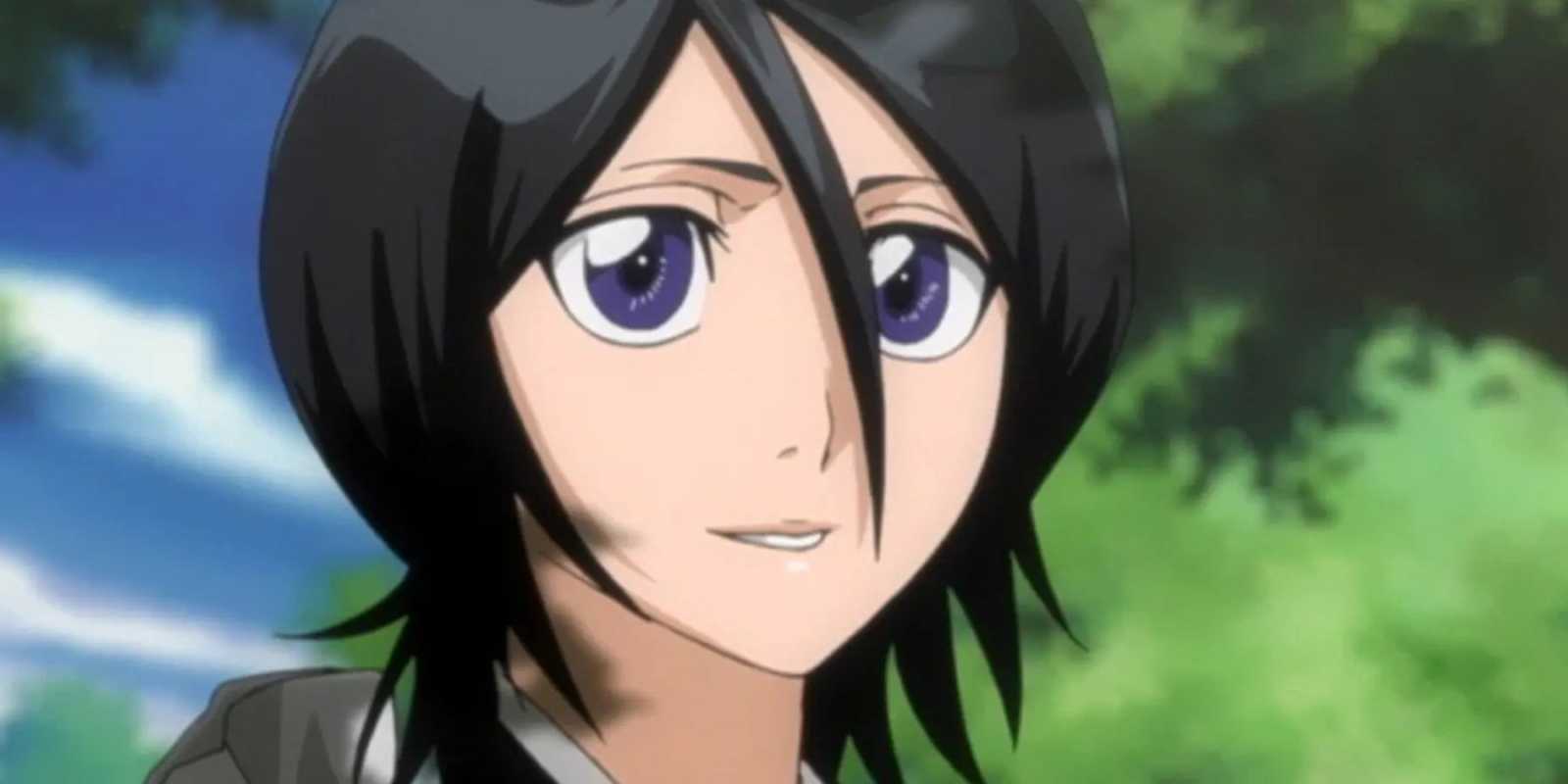 Rukia Kuchiki luce feliz en el anime Bleach
