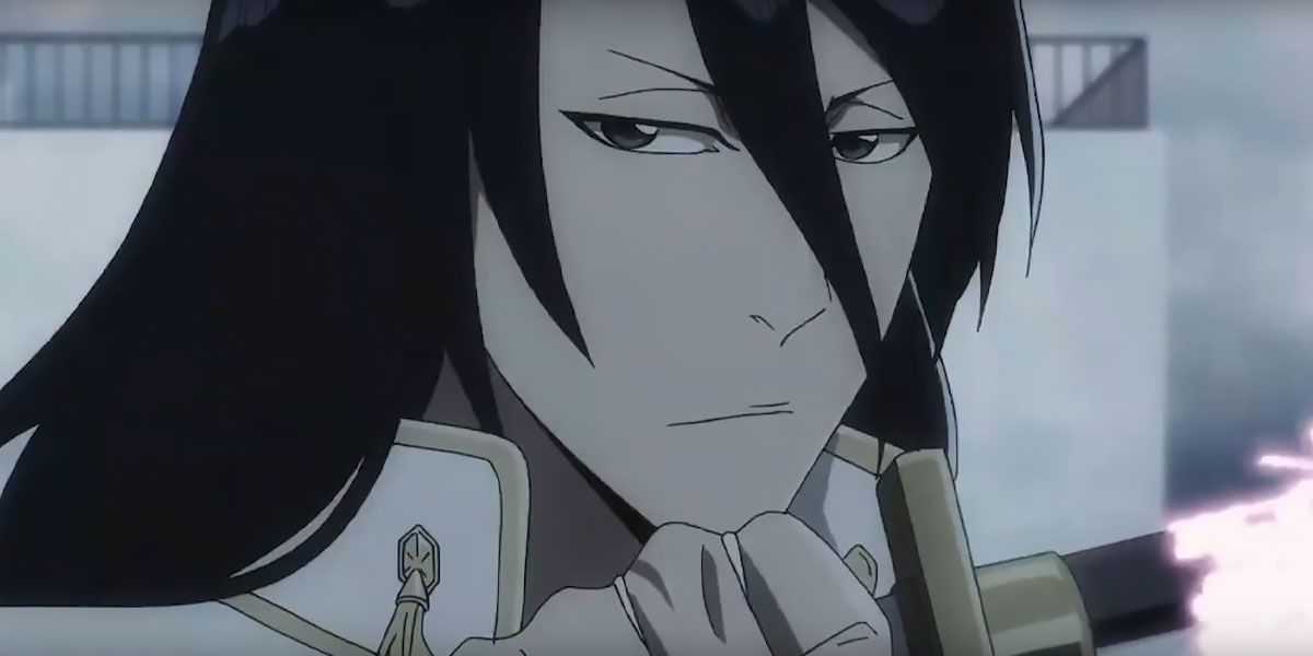 Byakuya Kuchiki en Bleach Brave Souls mirando hacia un lado.