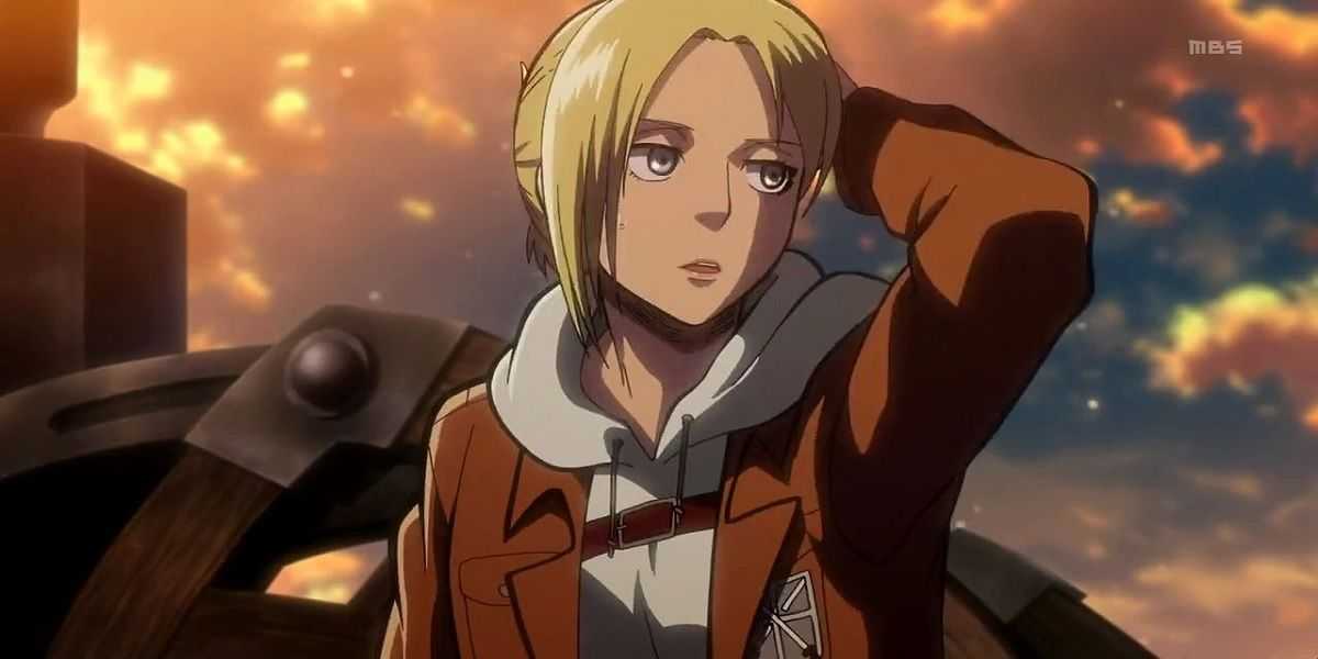 Annie mit der Hand hinter dem Kopf, Attack On Titan