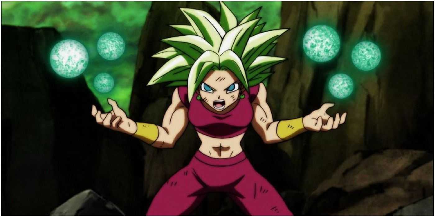 Anime Kefla bereitet ihren Omega-Blaster vor