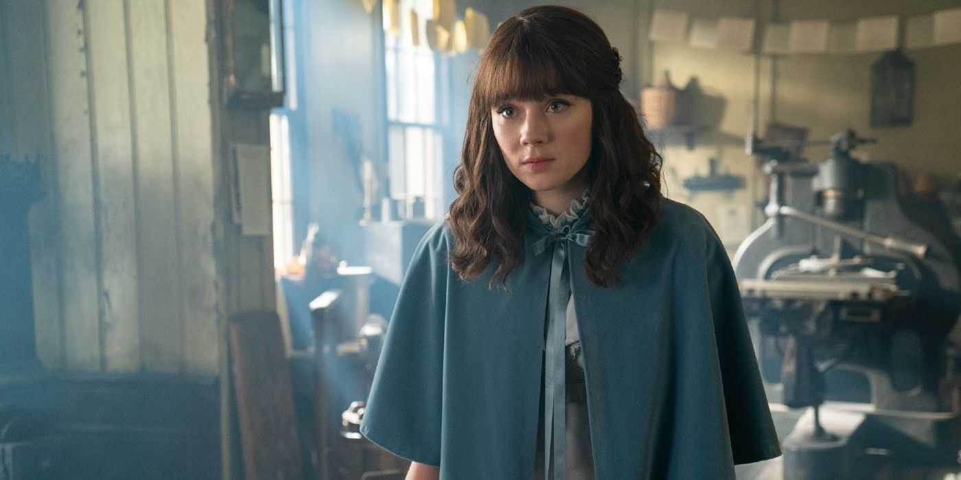 Eloise Bridgerton se encuentra en la papelería en Bridgerton Temporada 2, Episodio 8