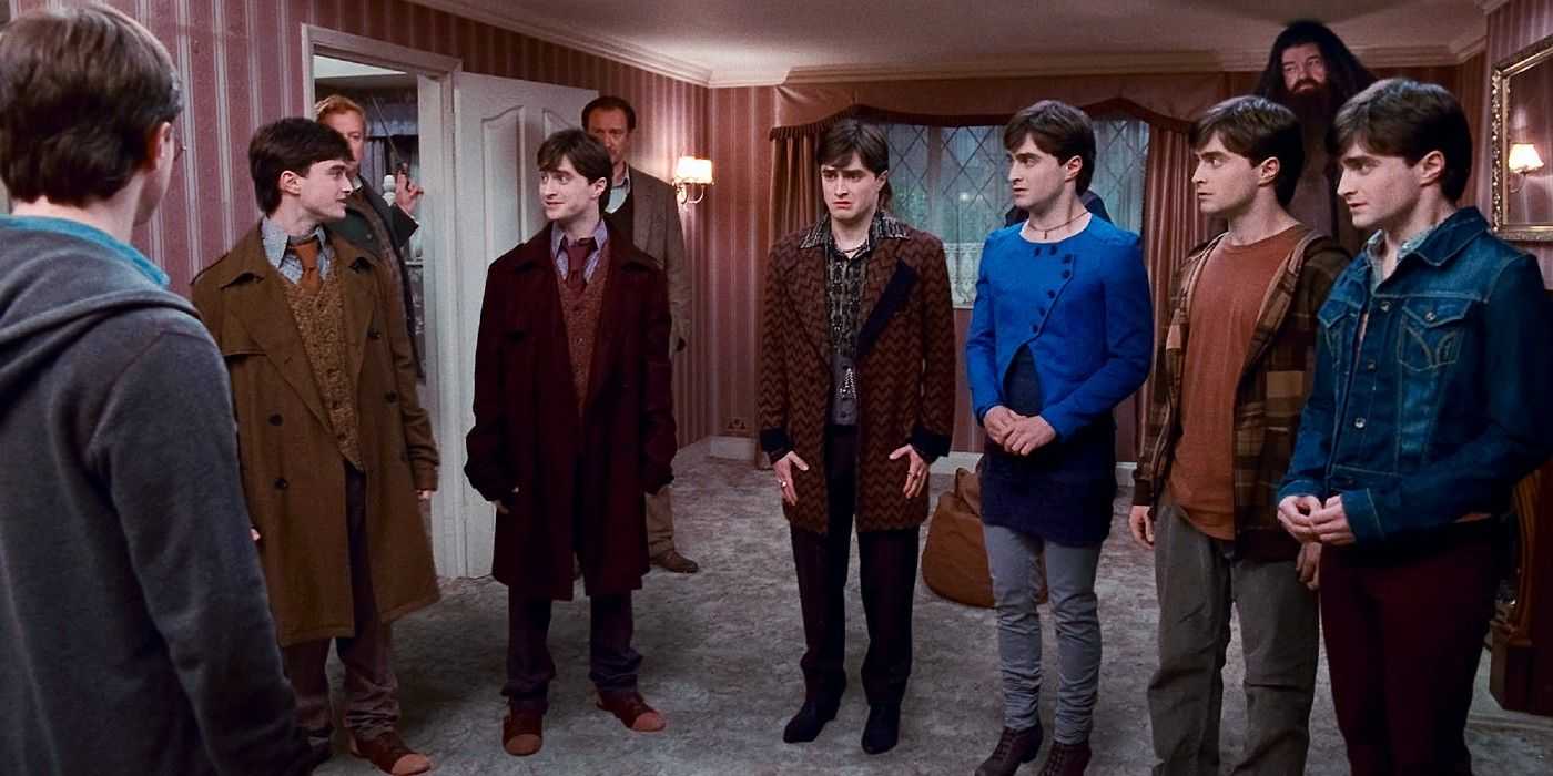 Sedem postáv sa v Bitke siedmich Potterov premenilo na Harryho