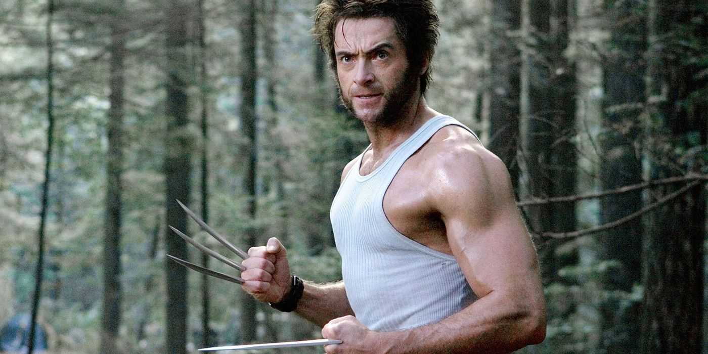 X-Men: The Last Stand sırasında Wolverine (Hugh Jackman) pençelerini ormana salıyor