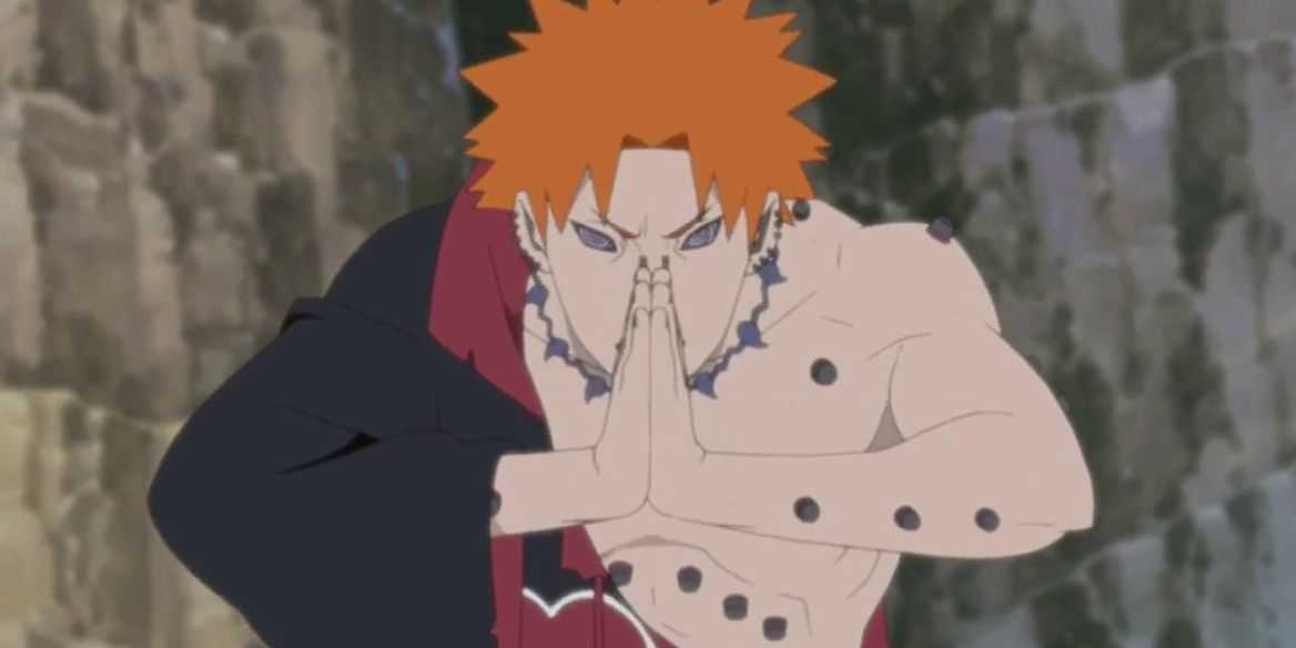 Bolesť zranená v Naruto Shippuden sa chystá použiť jutsu.