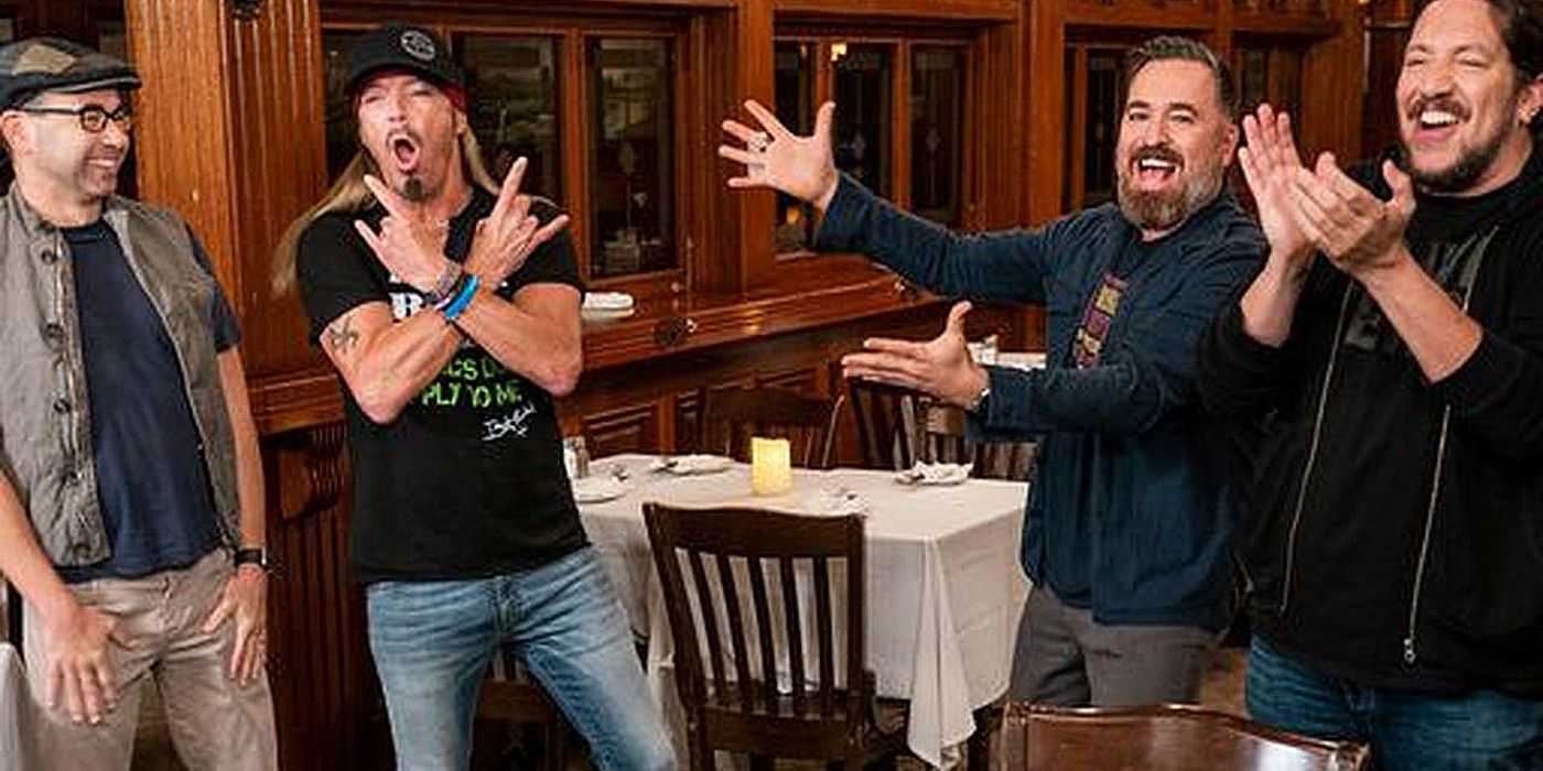 Las estrellas de Impractical Jokers presentan a Bret Michaels en un bar