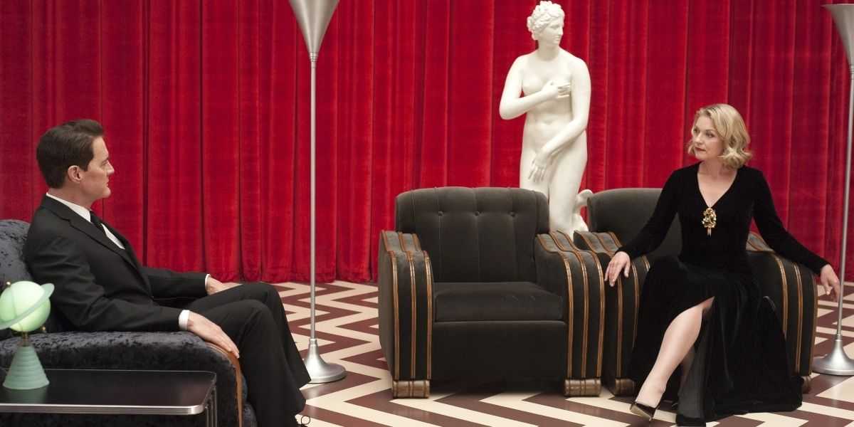Dale Cooper se encuentra con Laura Palmer en el Salón Rojo de Twin Peaks