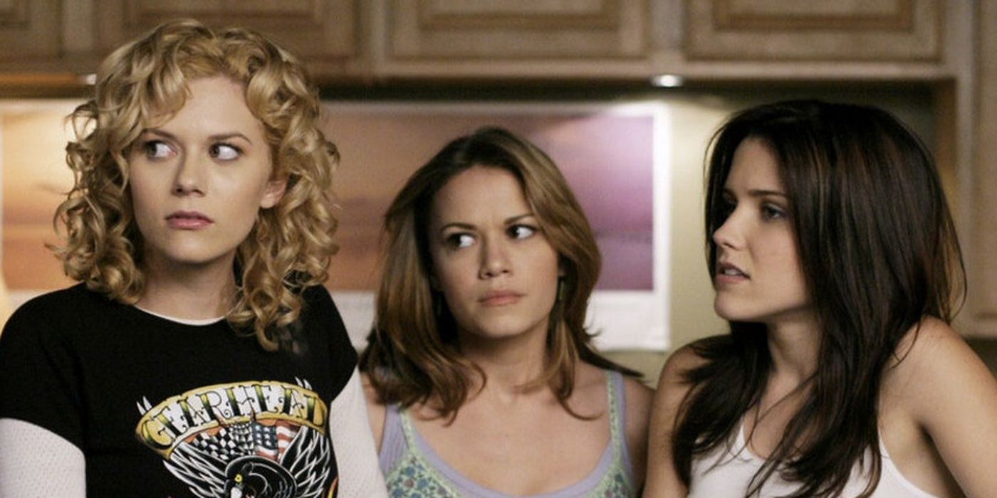 Peyton, Haley y Brooke juntas en One Tree Hill.
