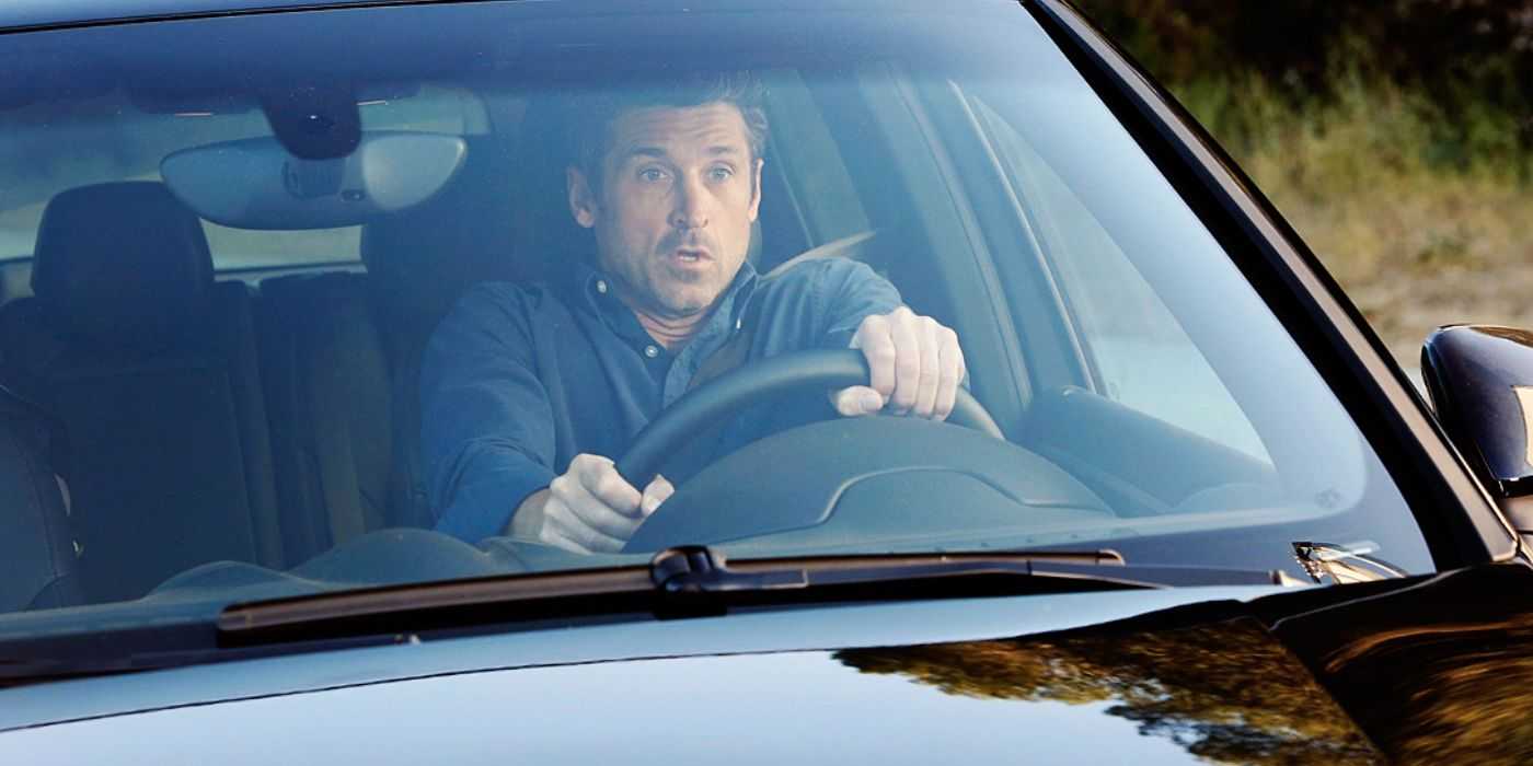 Derek Shepherd, interpretado por Patrick Dempsey, conduciendo su coche en Gray