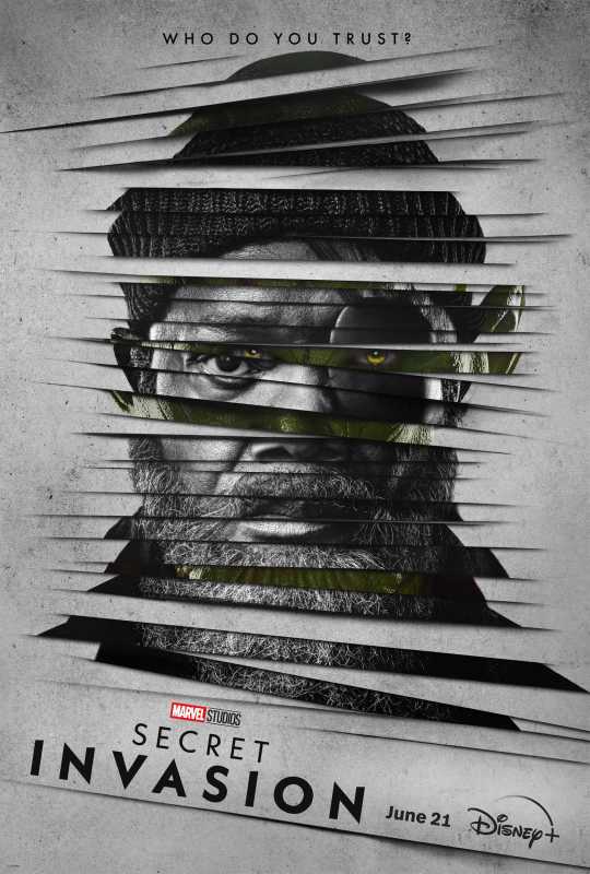 Nick Fury, Secret Invasion TV Posterinde parçalanmış kağıt arasından görünüyor