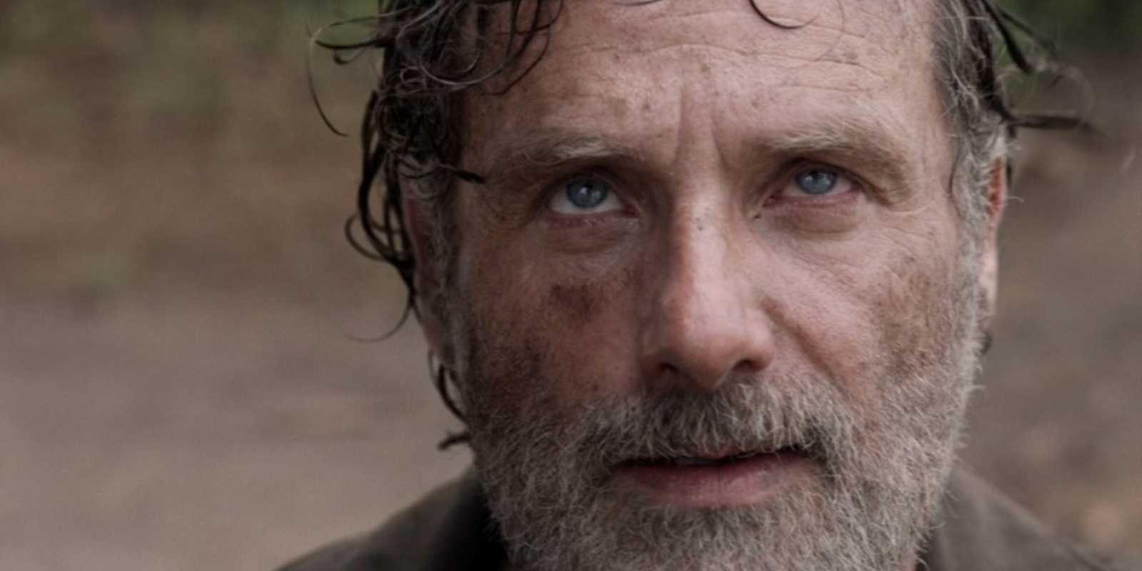 Rick Grimes vzhliadol v The Walking Dead.