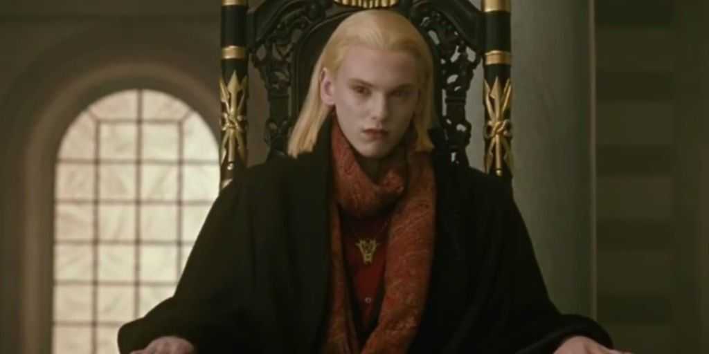 Jamie Bower como Caius de Crepúsculo