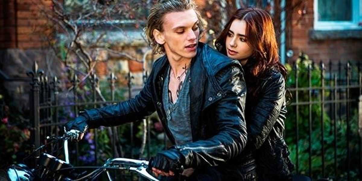 Jamie-Bower-Mortal-Instrumentos-1
