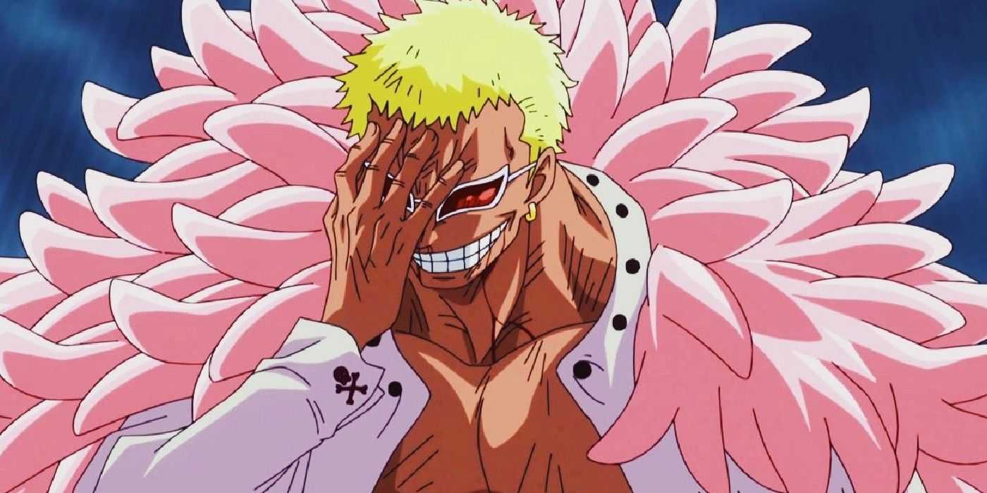 Donquixote Doflamingo lacht in One Piece vor sich hin.