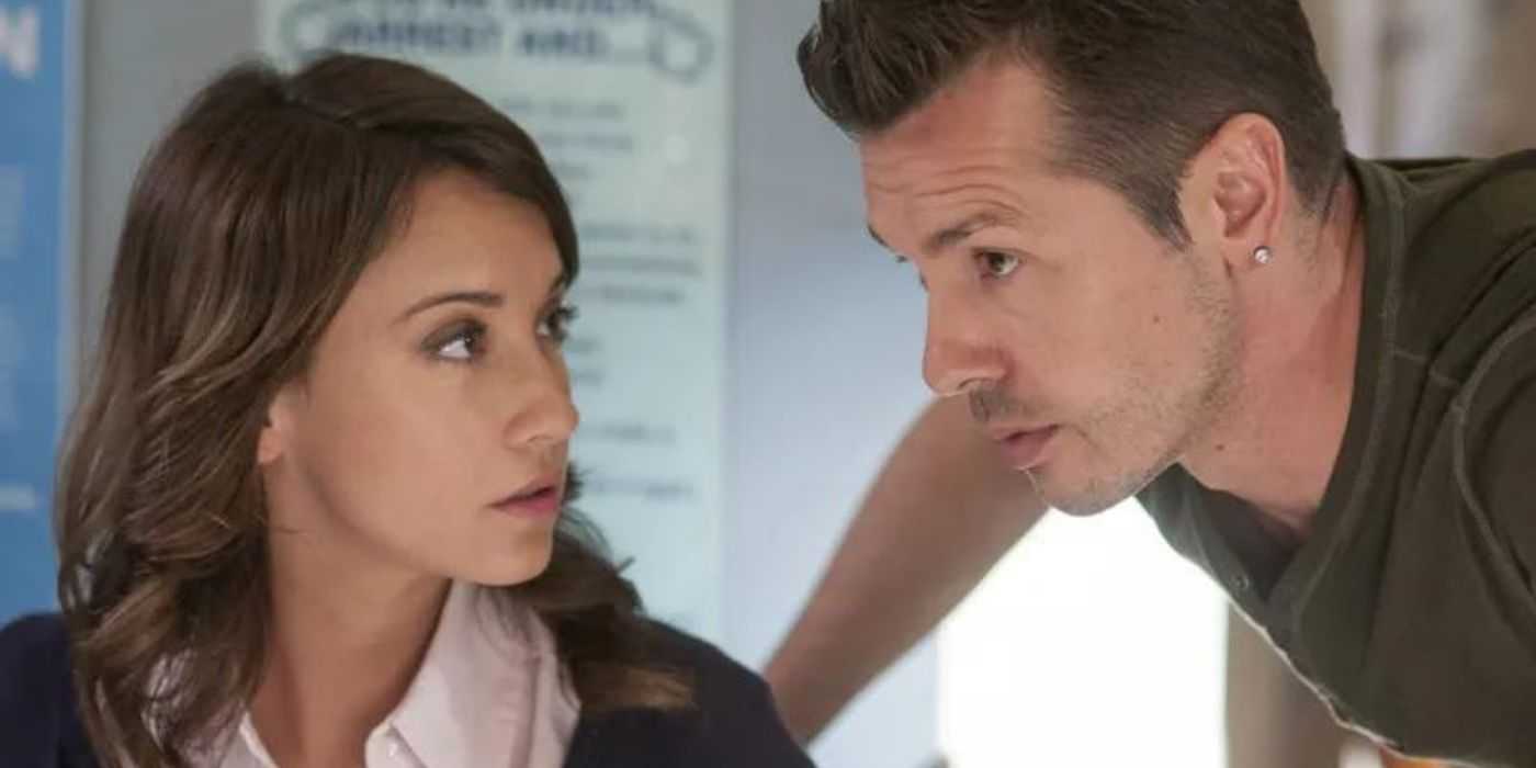 Stella Maeve como Nadia Decotis y Jon Seda como Antonio Dawson en Chicago P.D.