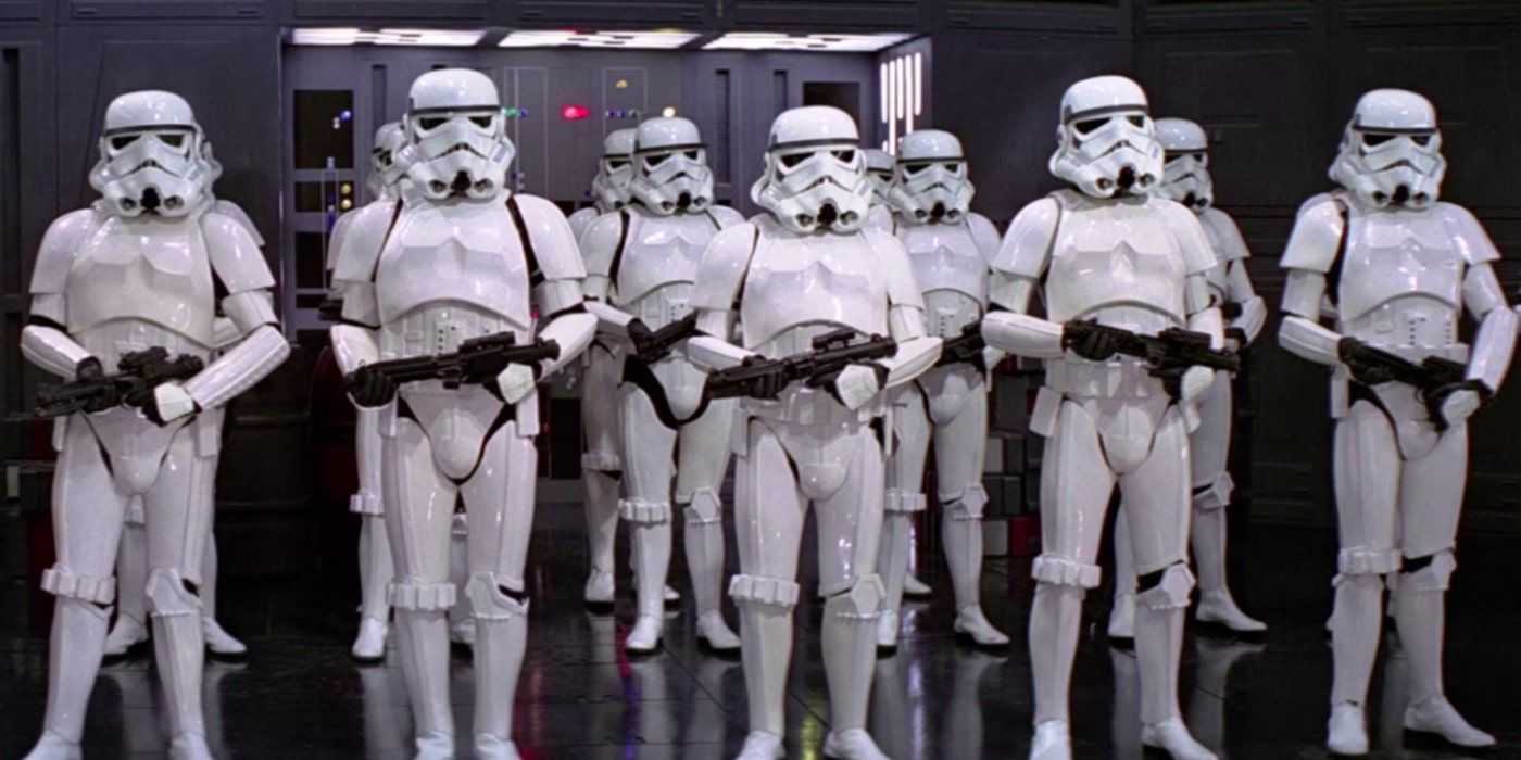 Un grupo de soldados de asalto con base en la Estrella de la Muerte están alineados.