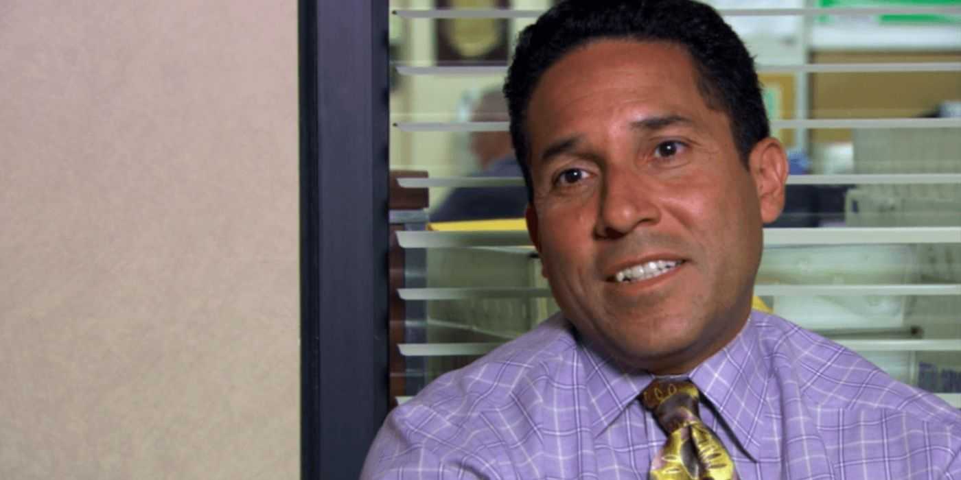 Oscar Martinez spricht in „The Office“ vor der Kamera