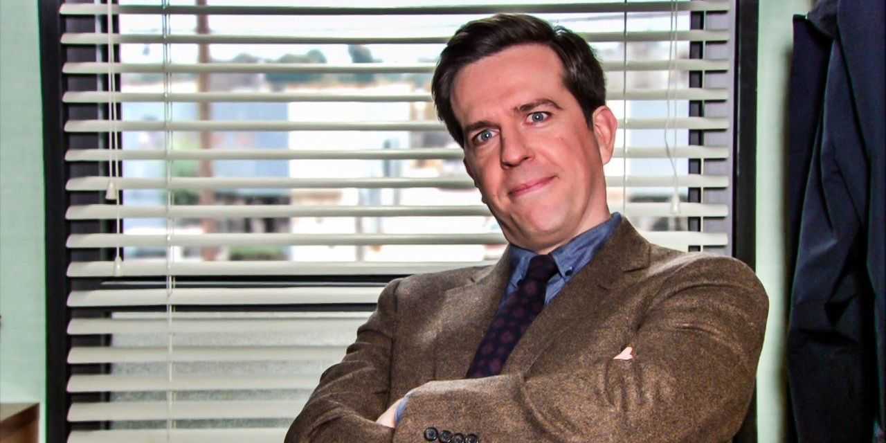 Andy lehnte sich in seinem Stuhl im Büro zurück