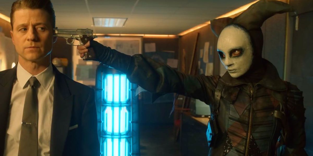 Gotham：新しい写真がEccoのHarleyQuinn変換をからかう